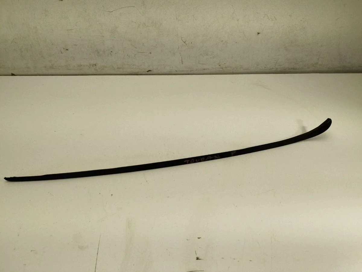Baguette de pare-brise droite VW Touran II T0854328C