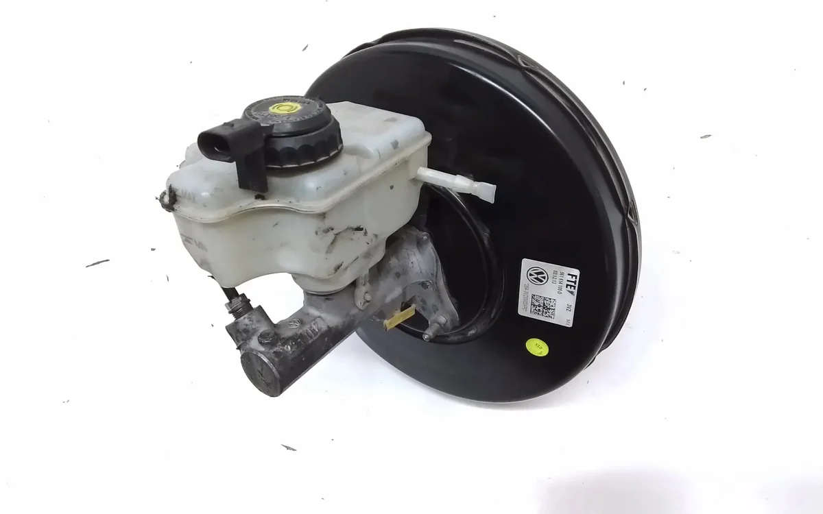 Brake Booster VW Passat 561614105D
