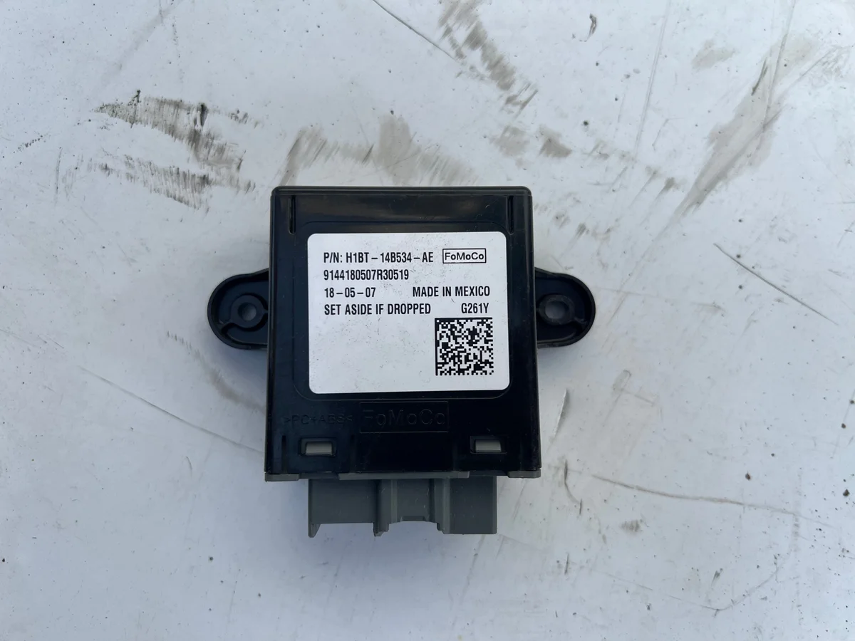 Ford Fiesta Mk8 Ohjausyksikkö H1BT-14B534-AE