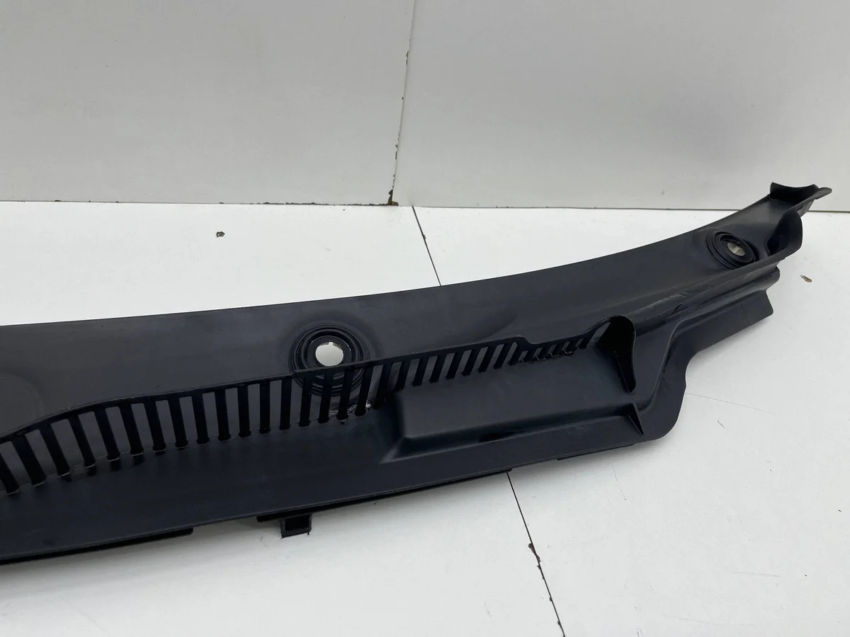 BMW 2 F46 Skydd 7301015 image 3