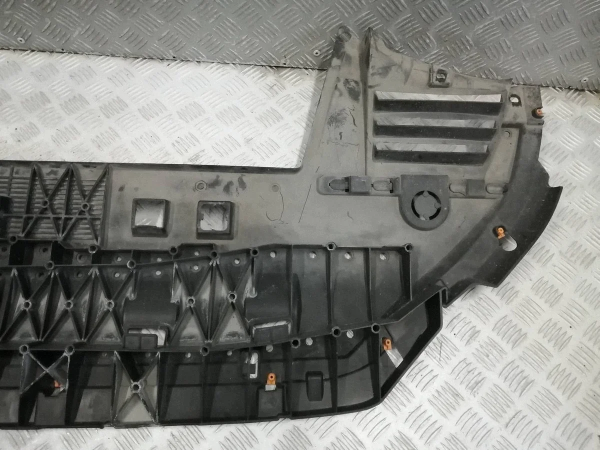 Peugeot Berlingo 3 cache sous pare-chocs avant 9816809580