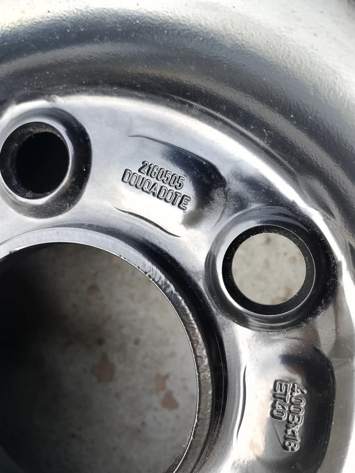 Vararengas Volvo XC40 T3 32243486 ET 40