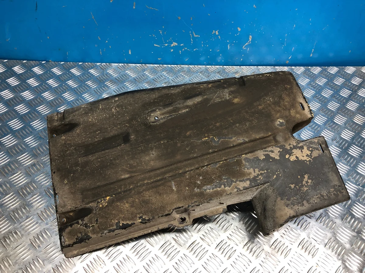 Mercedes W124 Fuel Pump Cover 1244780437