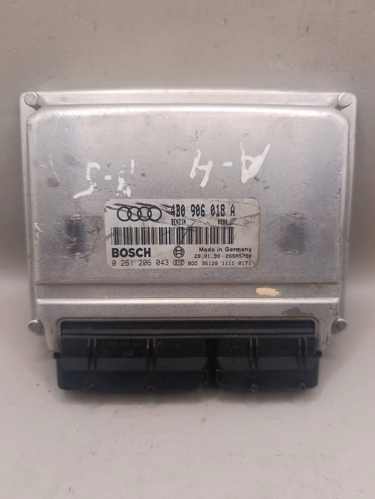 Centralita Motor Audi A6 S6 C5 4B0906018A