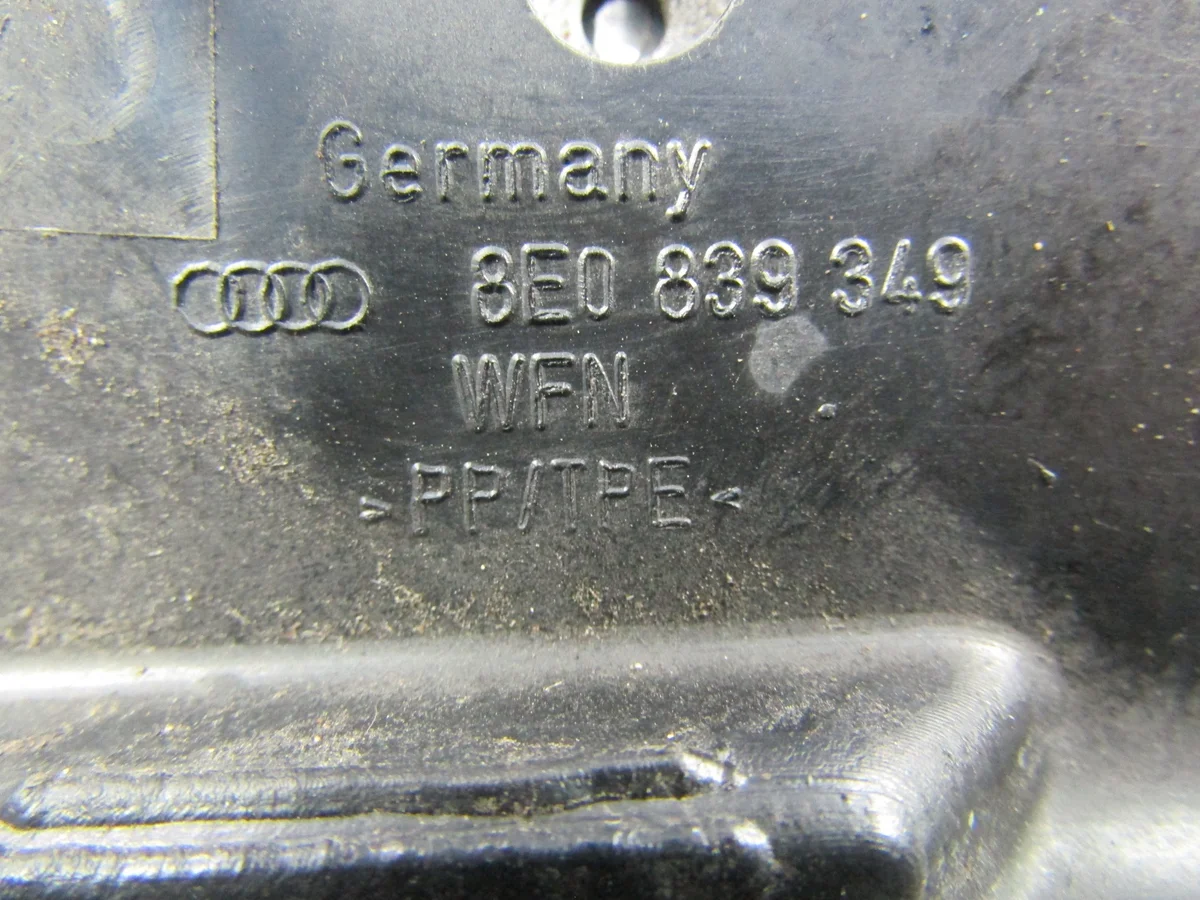 Takaluukun lukko vasen Audi A4 B6 8E0839349
