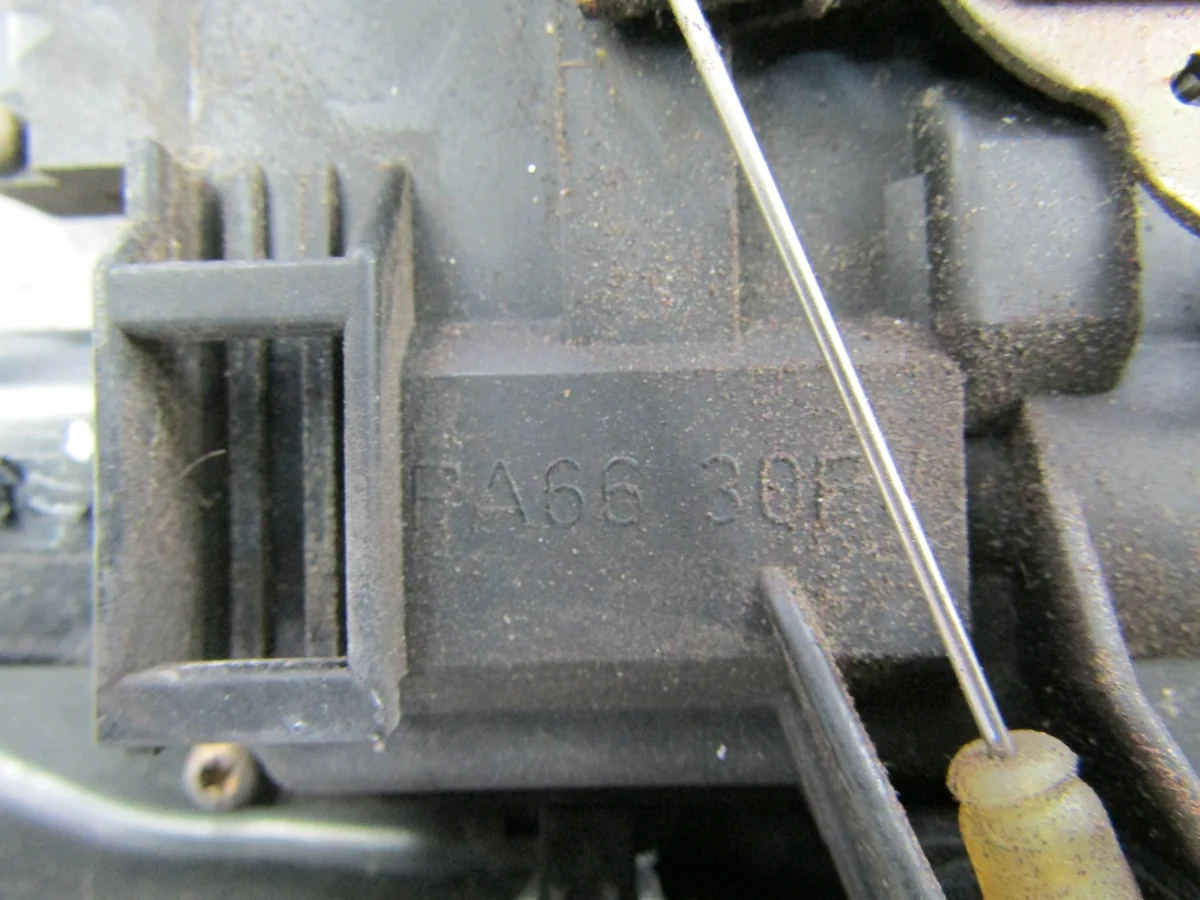 Dörrlås bak vänster Audi A4 B6 8E0839349 image 3