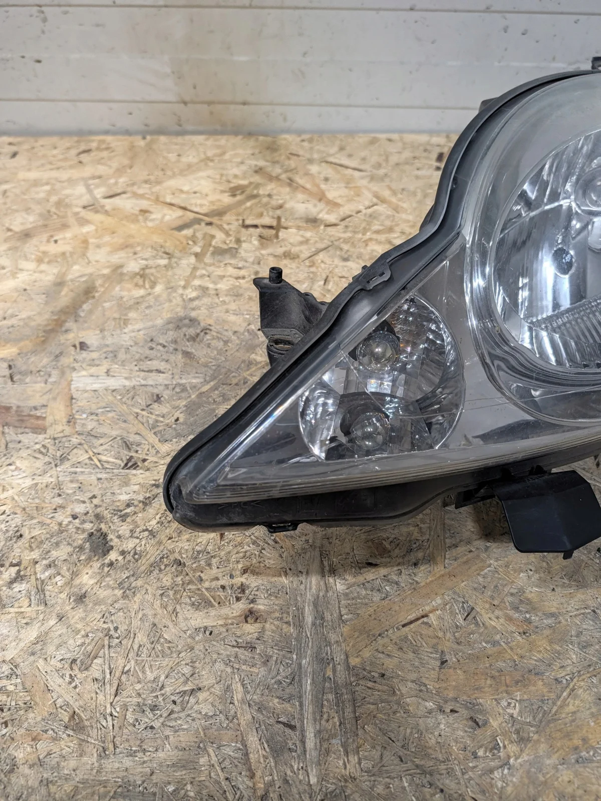 Peugeot 107 Faro Izquierdo 81150-0H030