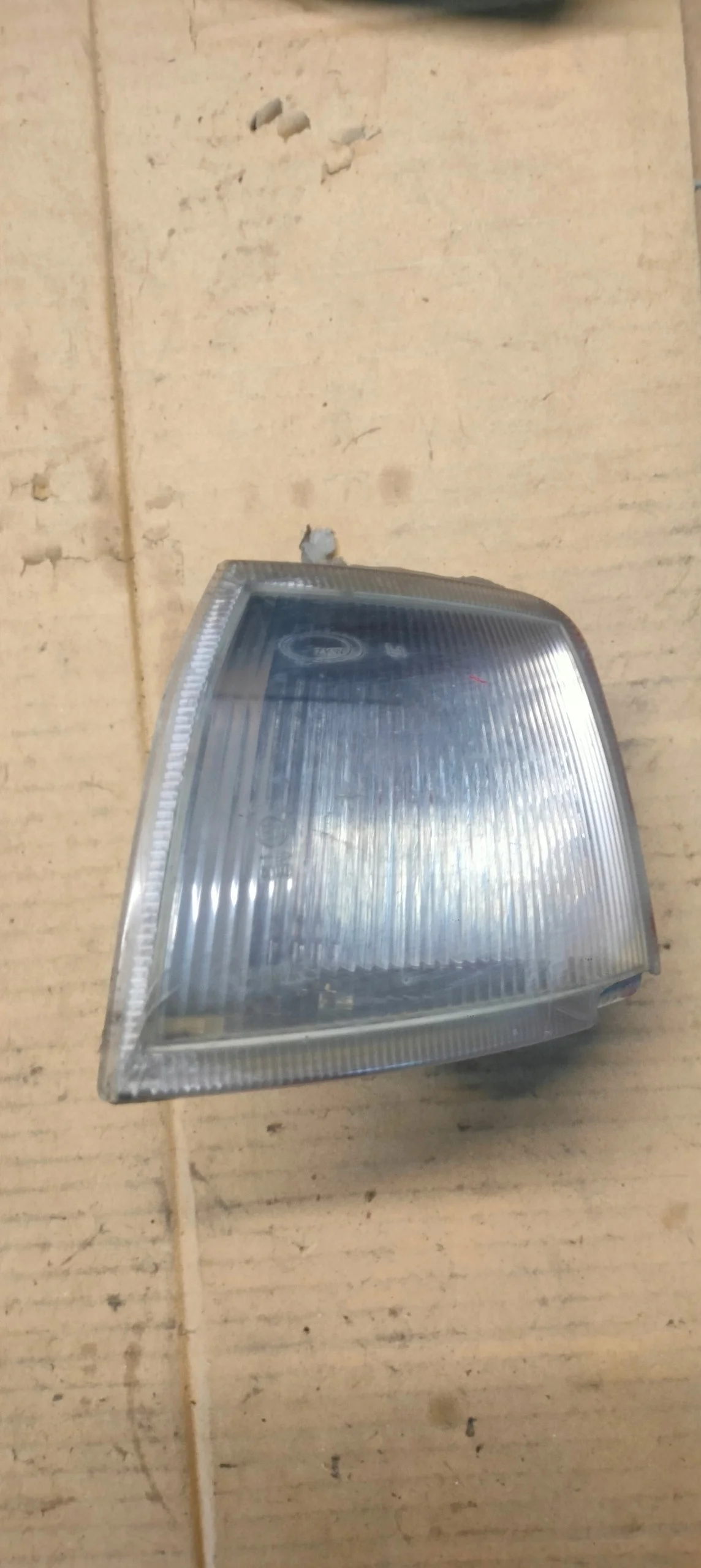 Feu clignotant avant gauche Opel Vectra A 301115