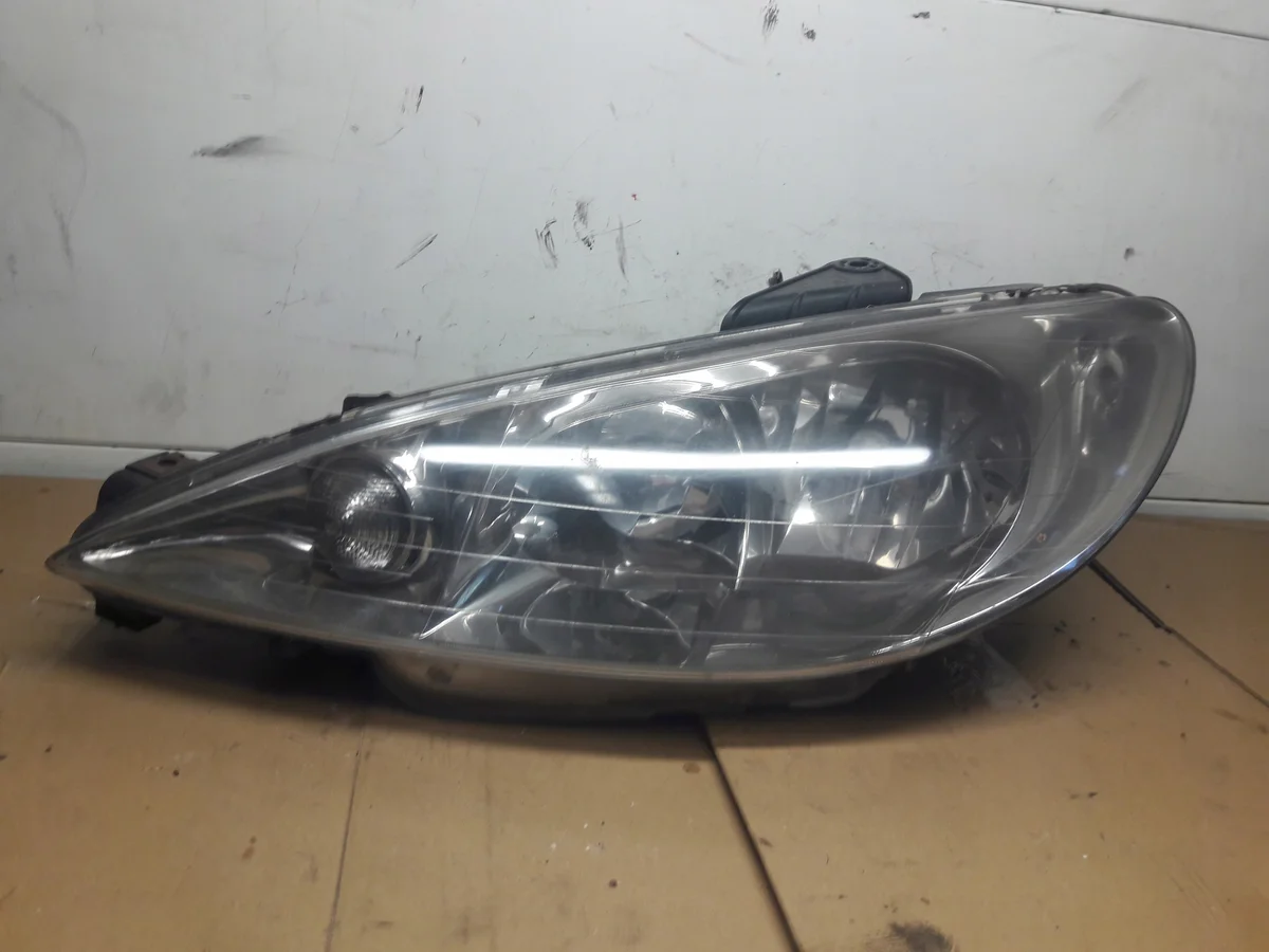 Phare avant gauche Peugeot 206 SW 9628666880