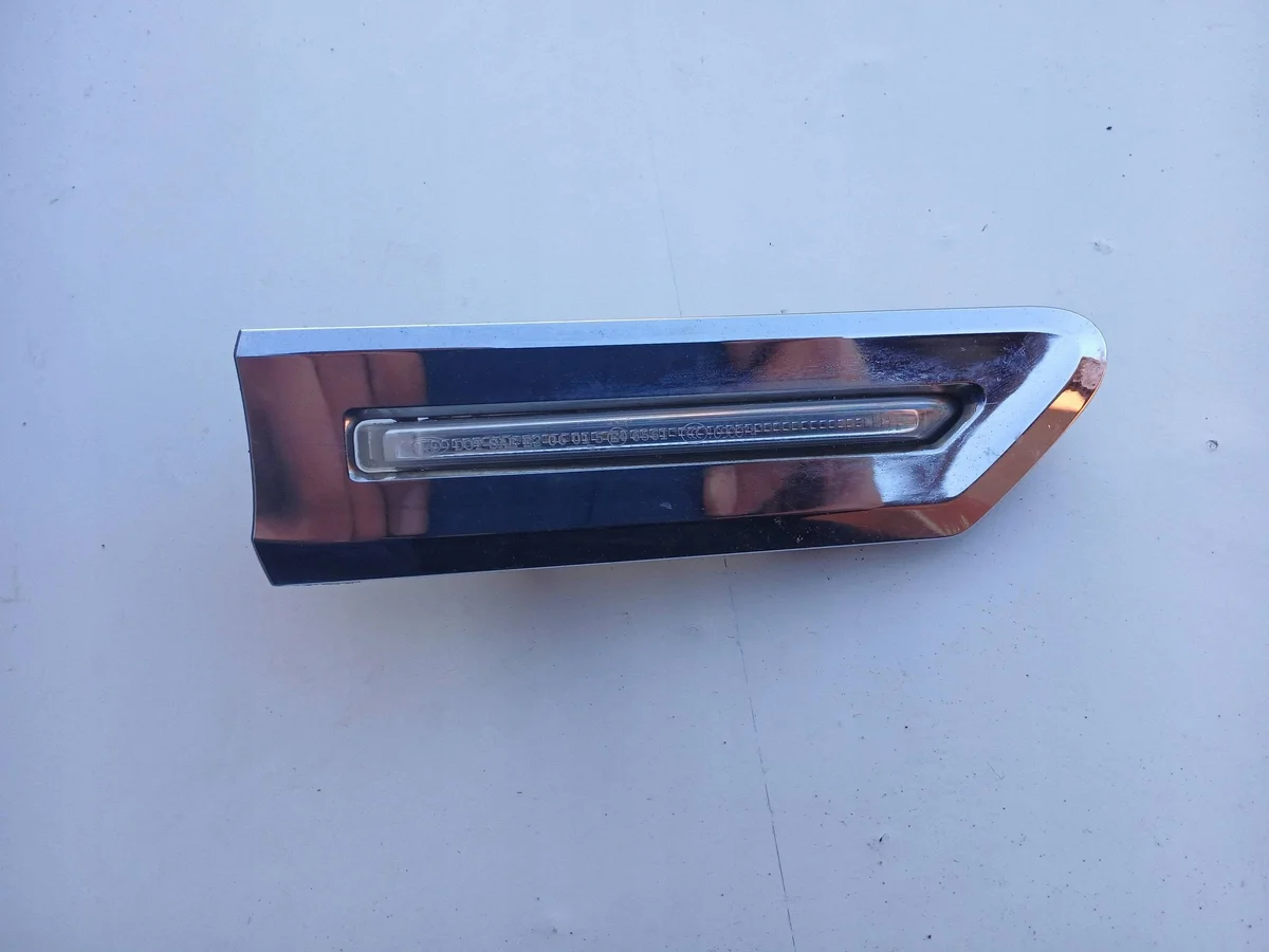 BMW 7 F01 F02 Richtingaanwijzer Spatbord Rechts Voor 6750100001