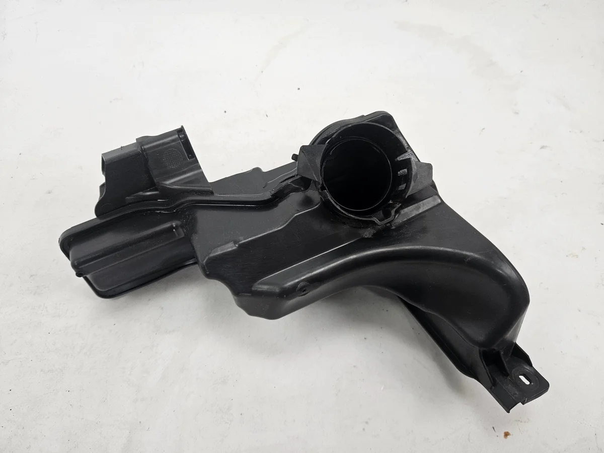 Ilmansuodattimen kotelo Peugeot 3008 II 5008 II 9810920880
