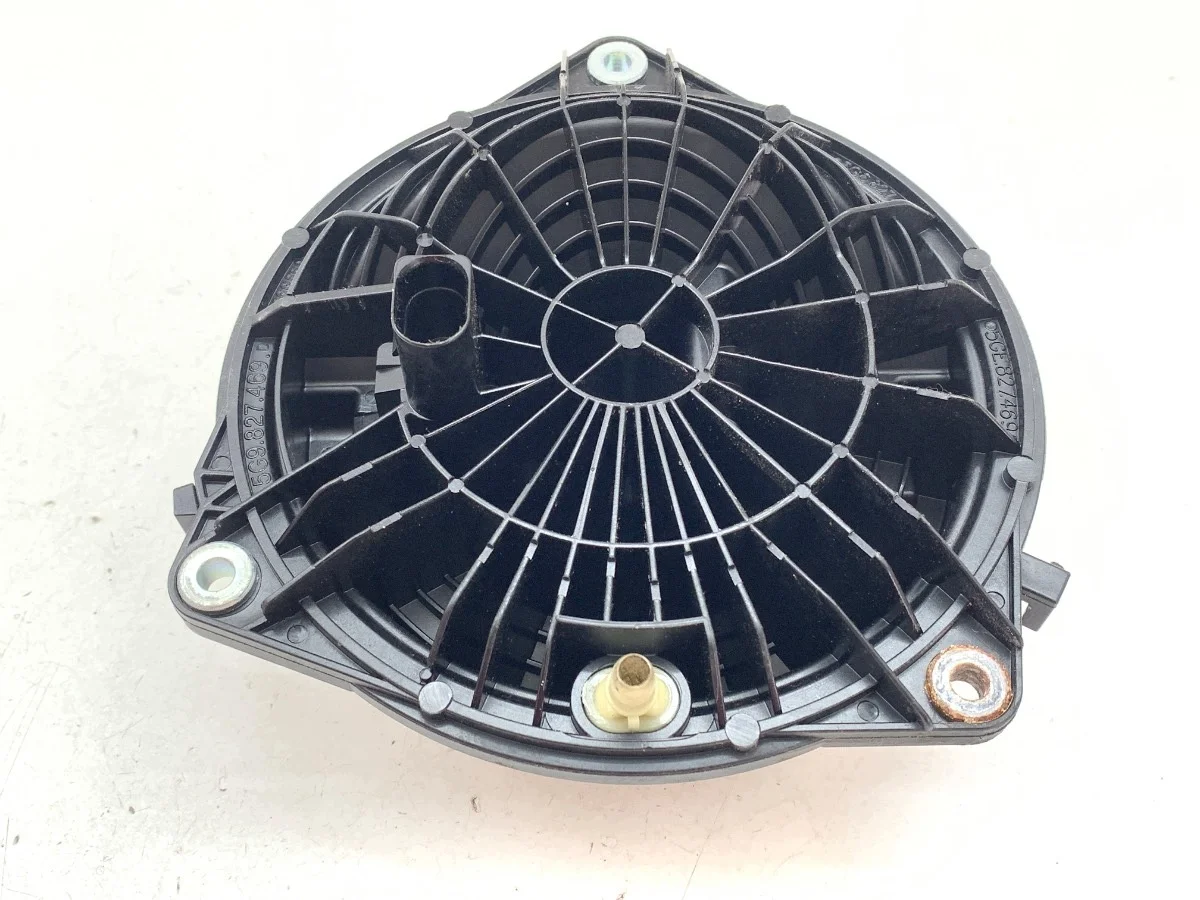 Takaluukun kahva VW Golf VII 5G9827469D Kombi