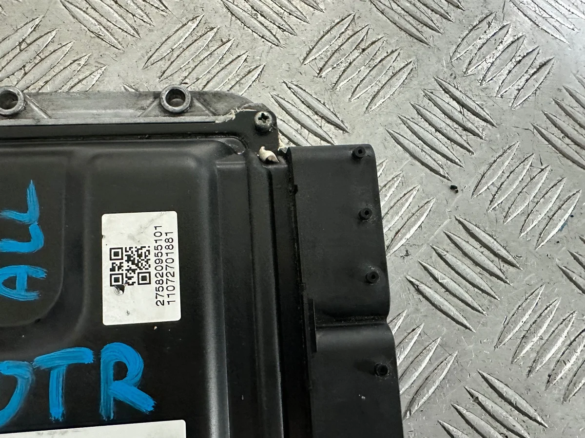 Engine Control Unit Opel Astra J 1.7 CDTI 55579443 image 6