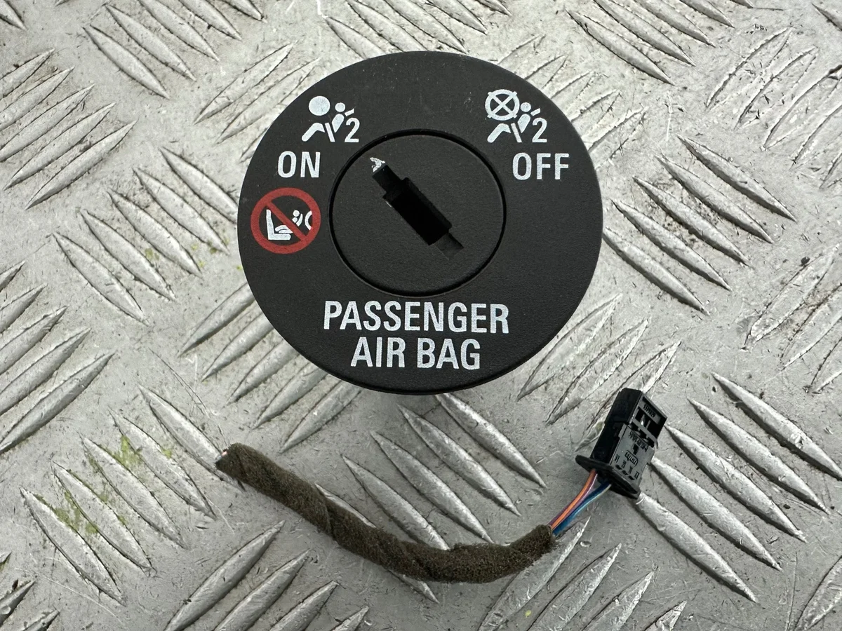 Airbag Switch Opel Astra IV J 13577258