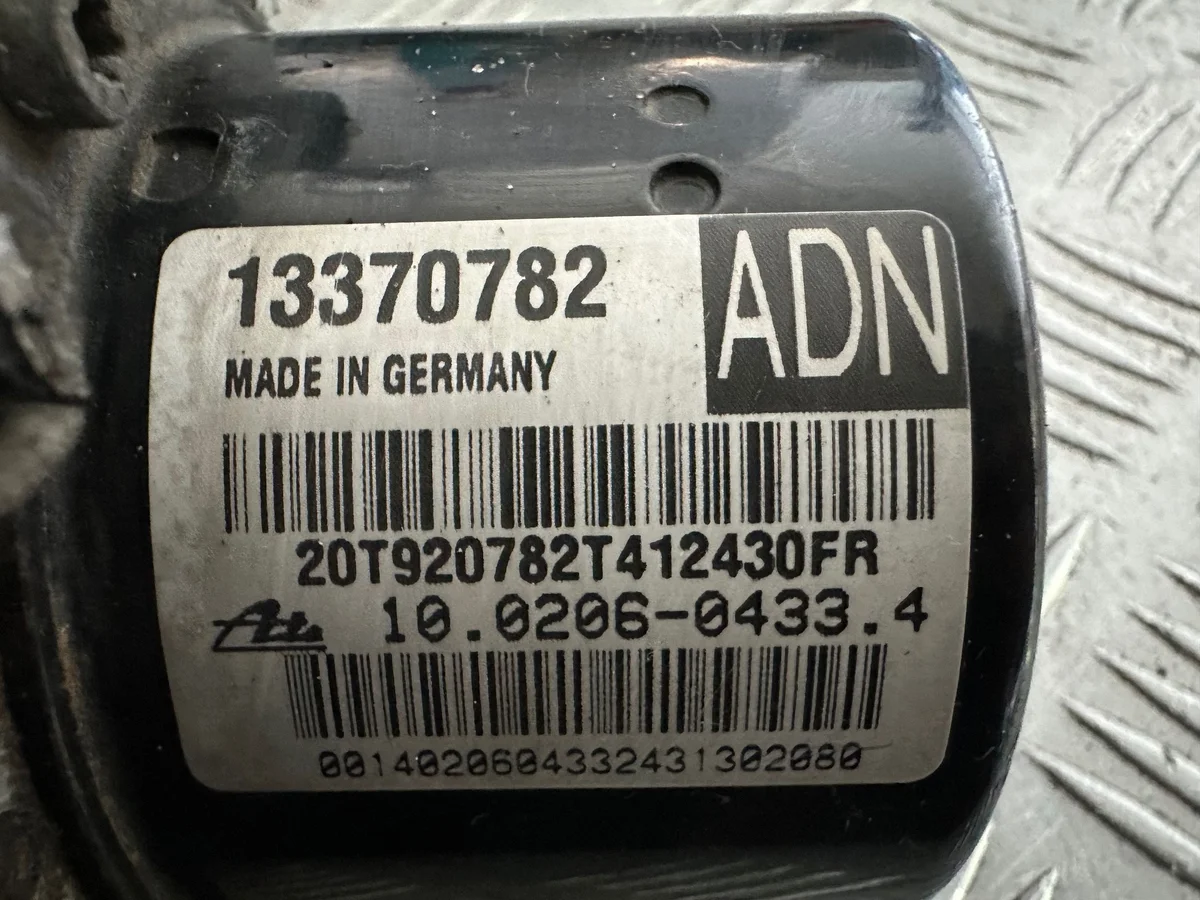 Ohjausyksikkö Opel Astra J 1.7 CDTI 13370782
