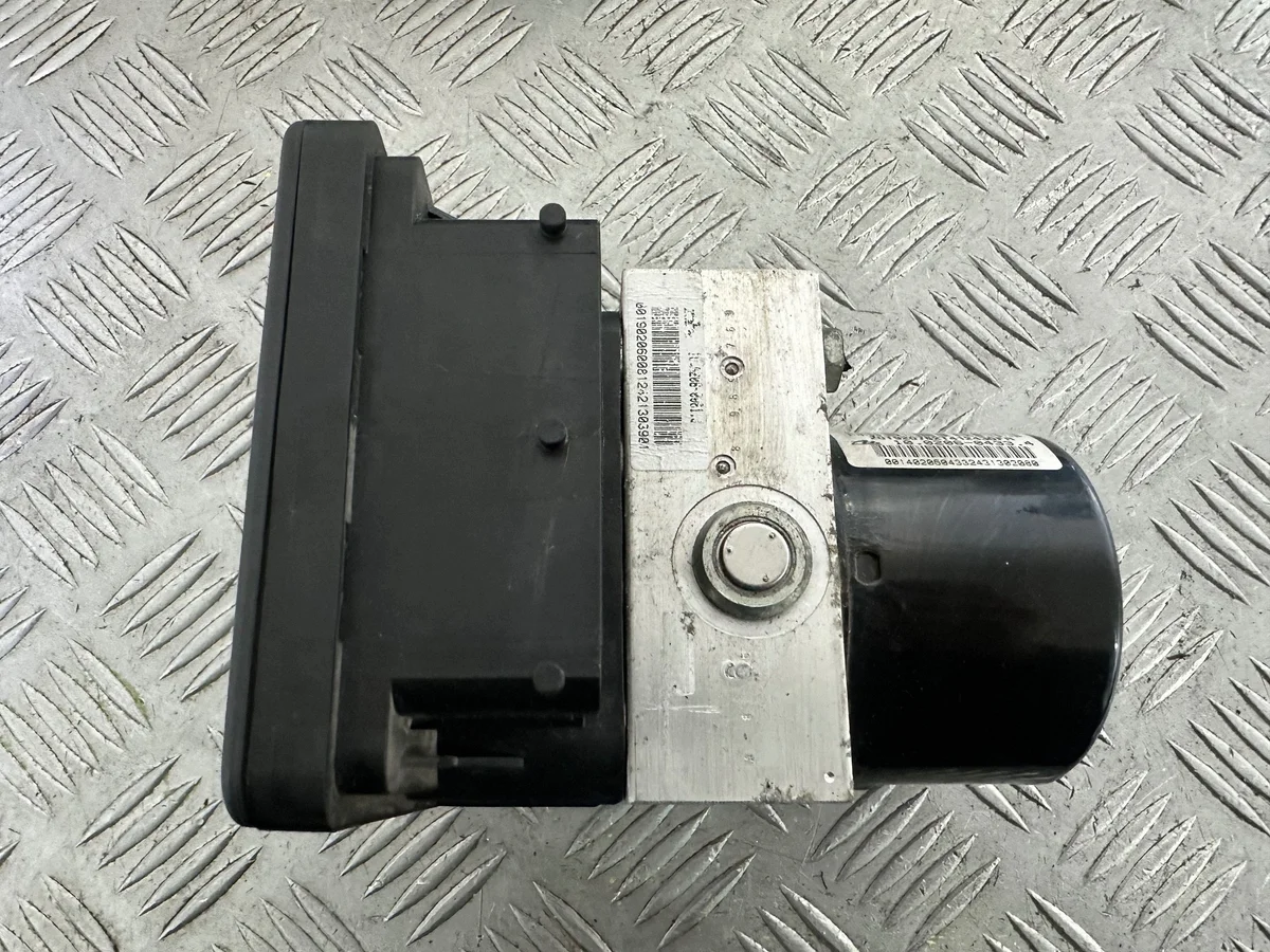 Ohjausyksikkö Opel Astra J 1.7 CDTI 13370782 image 7