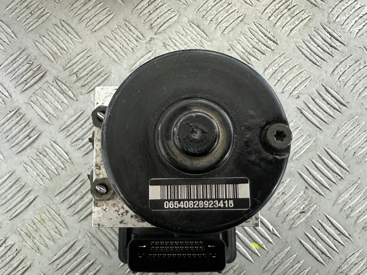 Ohjausyksikkö Opel Astra J 1.7 CDTI 13370782 image 9