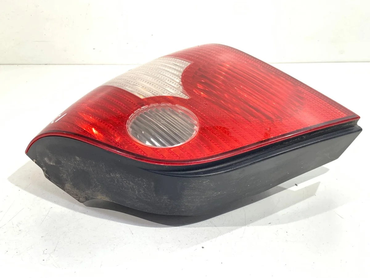 Luce posteriore destra VW Polo IV 9N