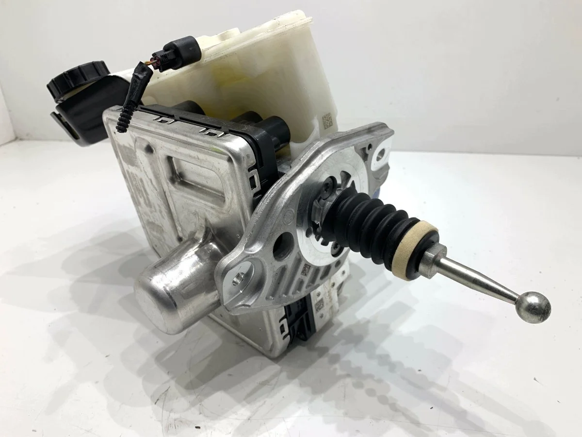 Jarruvahvistin Volvo S60 III 32384484
