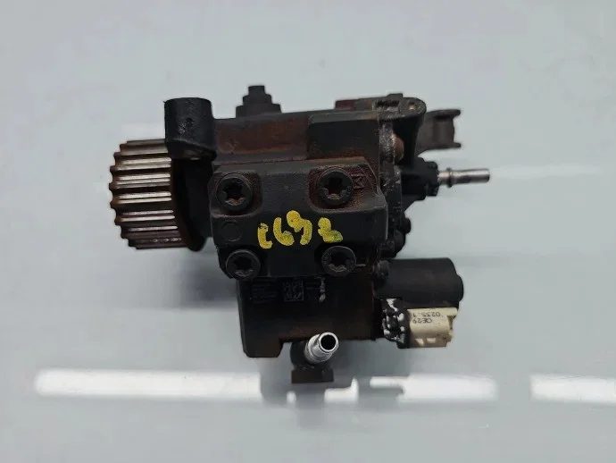 Polttoainepumppu Renault 167003669R image 4