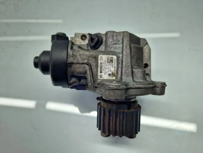 Pompa alta pressione Audi A3 03L130775 2.0 TDI image 4