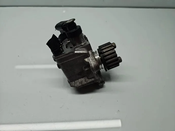 Insprutningspump Audi A4 B8 2.0 TDI 03L130755AC
