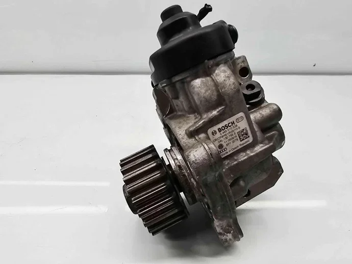 Bränslepump Skoda Octavia 2.0 TDI 04L130755E image 5