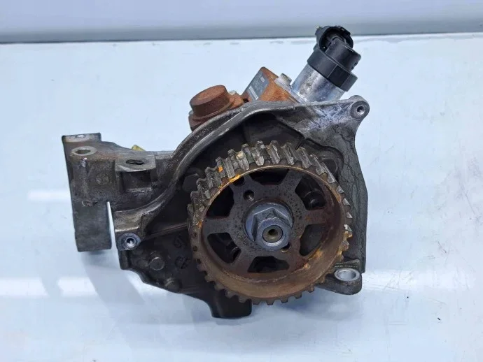 Pompa alta pressione Volkswagen Passat CC 0445010102 image 4