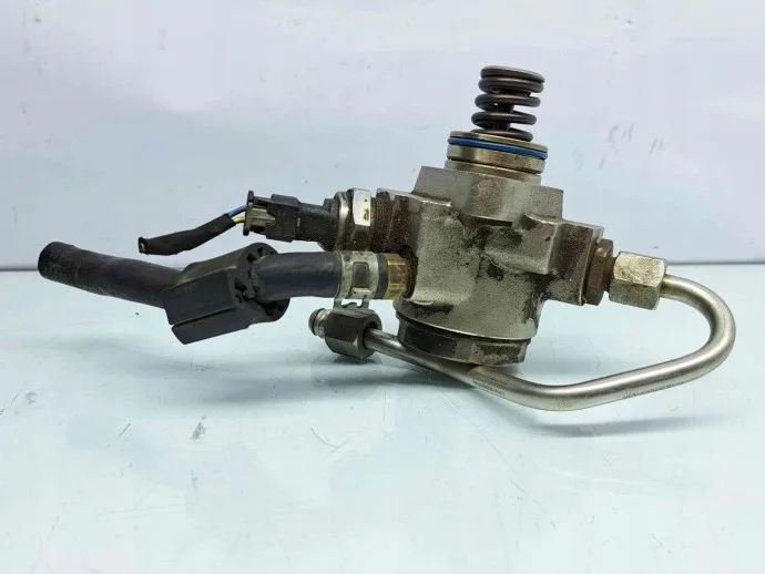 Insprutningspump Volkswagen Polo 04E127026AA