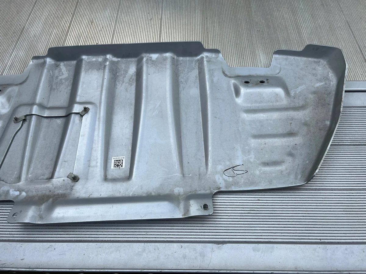 Cache moteur Ford F150 RAPTOR ML3Z-5D032-C image 3