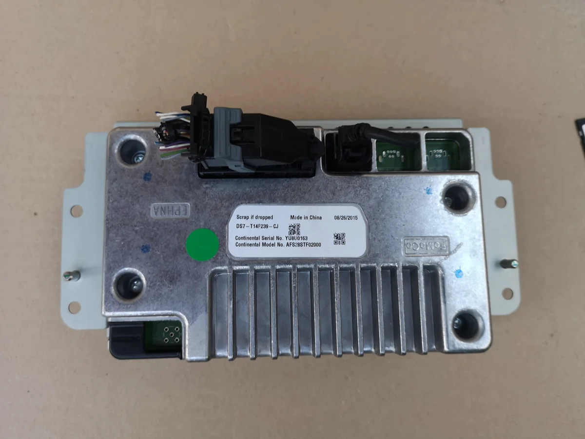 Radio-navigointi Ford Mondeo MK5 DS7T-14F239-CJ image 7