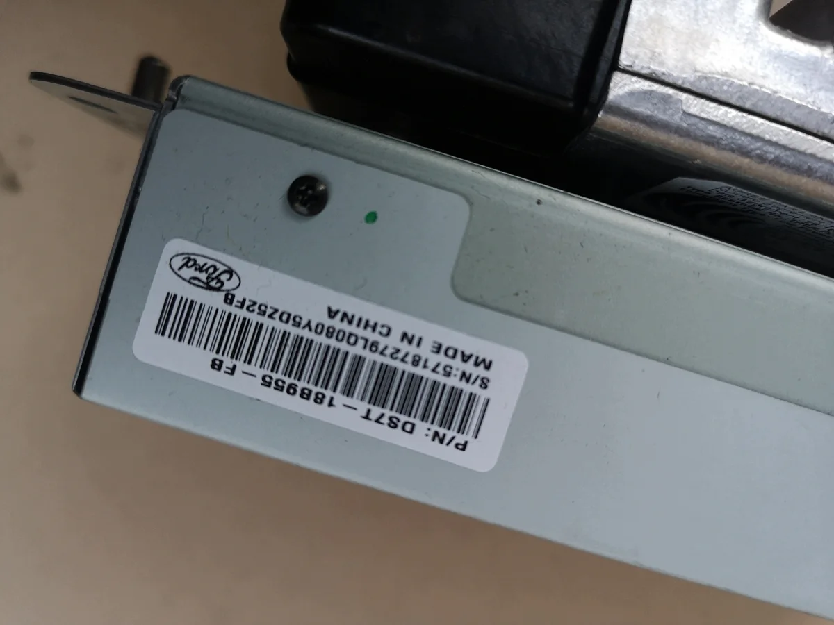 Radio-navigointi Ford Mondeo MK5 DS7T-14F239-CJ image 9
