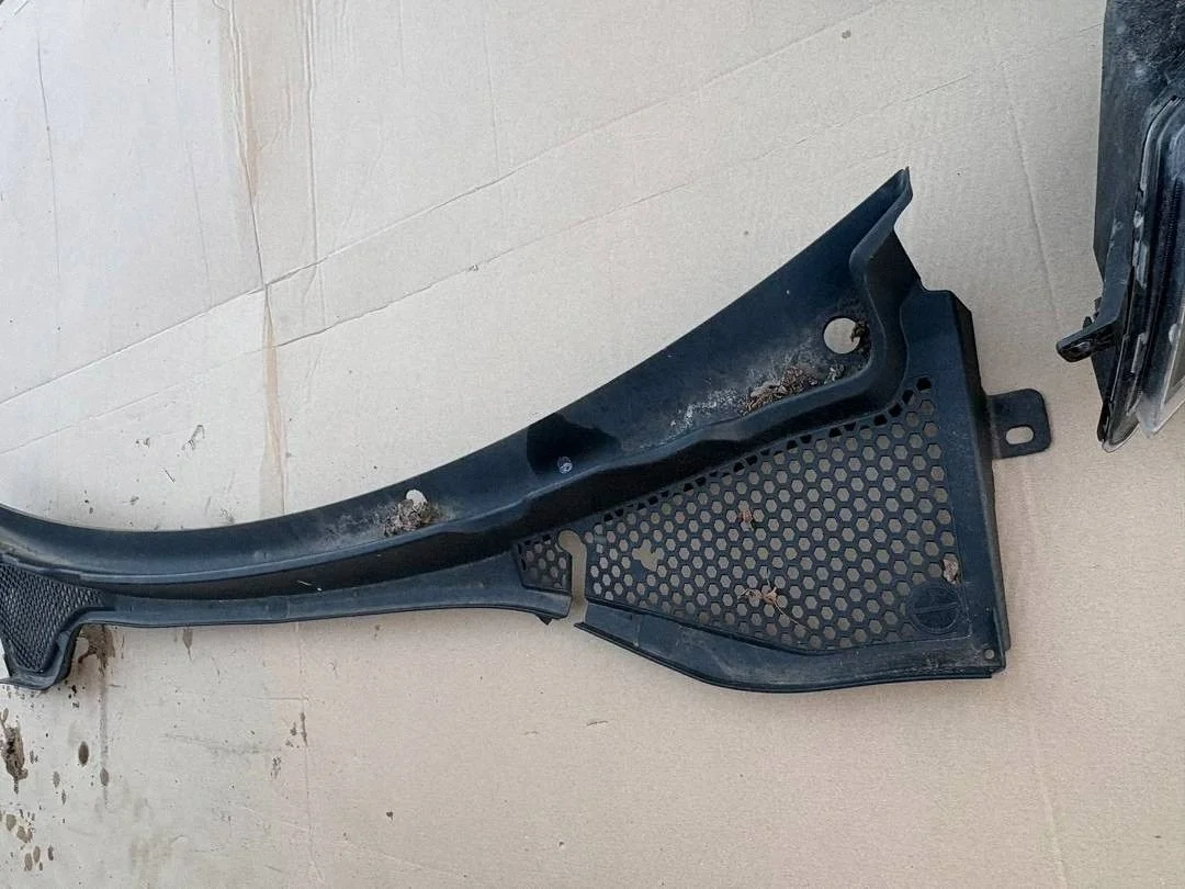 SEAT LEON III 5F2819403C Pare-brise inférieur