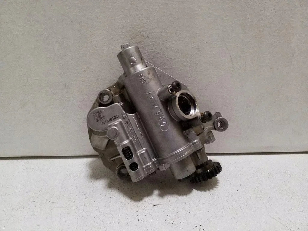 Öljypumppu Audi TT 8J 2.0 TFSI 06H115105BF