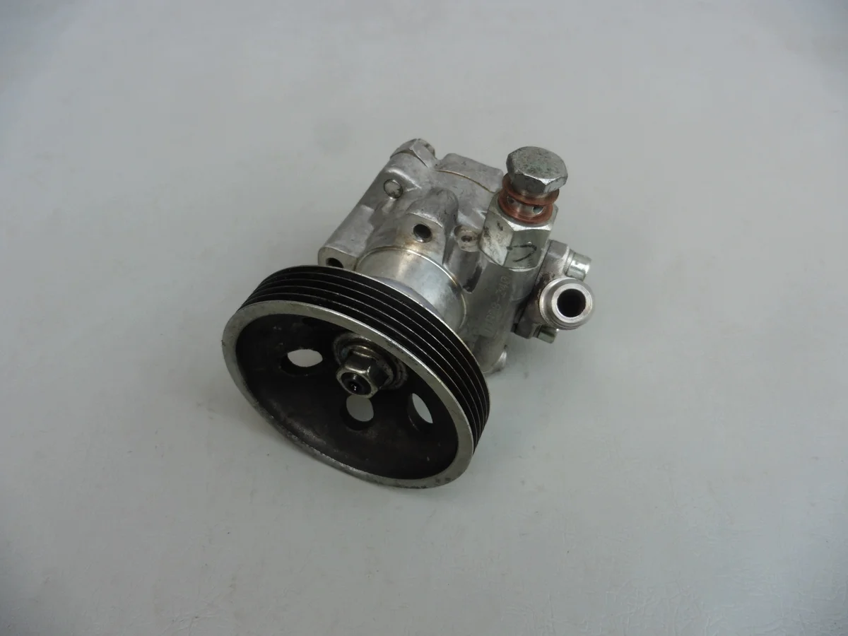 TATA ohjaustehostimen pumppu 11B28240