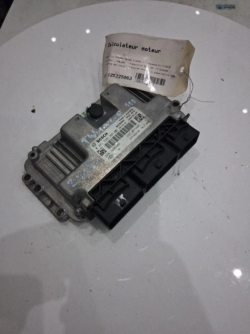 Renault Twingo III ohjausyksikkö 237105748R