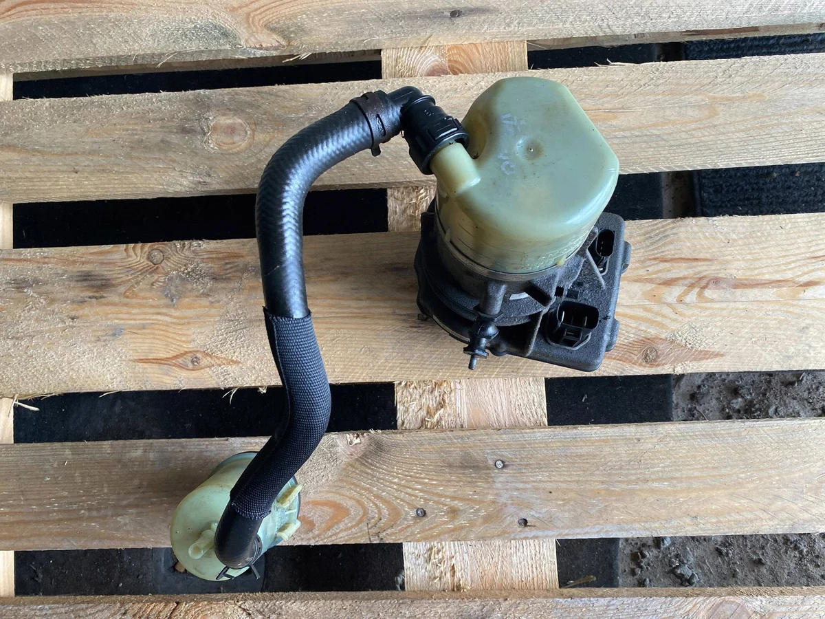 Ohjaustehostimen pumppu Volvo XC60 31202713