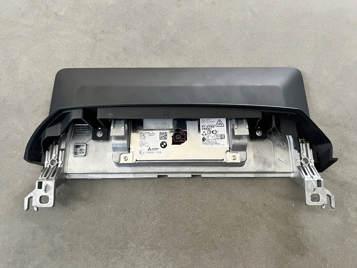 BMW iX3 G08 Navigatiemonitor 5A42088 RHD image 3