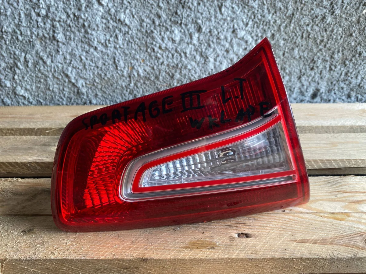 Lanterna Traseira Esquerda Kia Sportage 924053W0OAZA