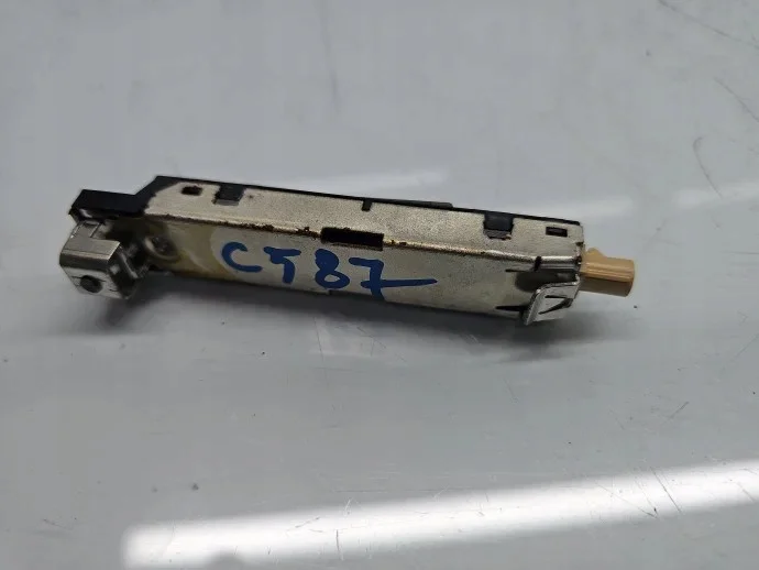 Audi A3 antennförstärkare 8V4035225B