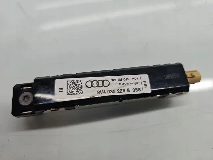 Audi A3 antennförstärkare 8V4035225B image 4
