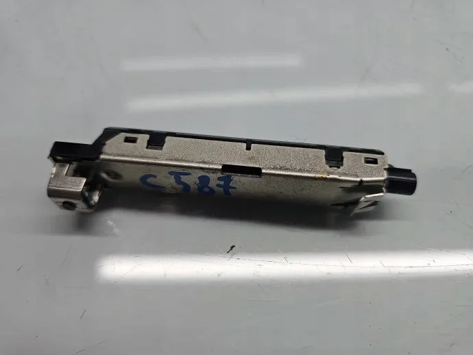 Audi A3 (8V1) antennförstärkare 8V4035225D