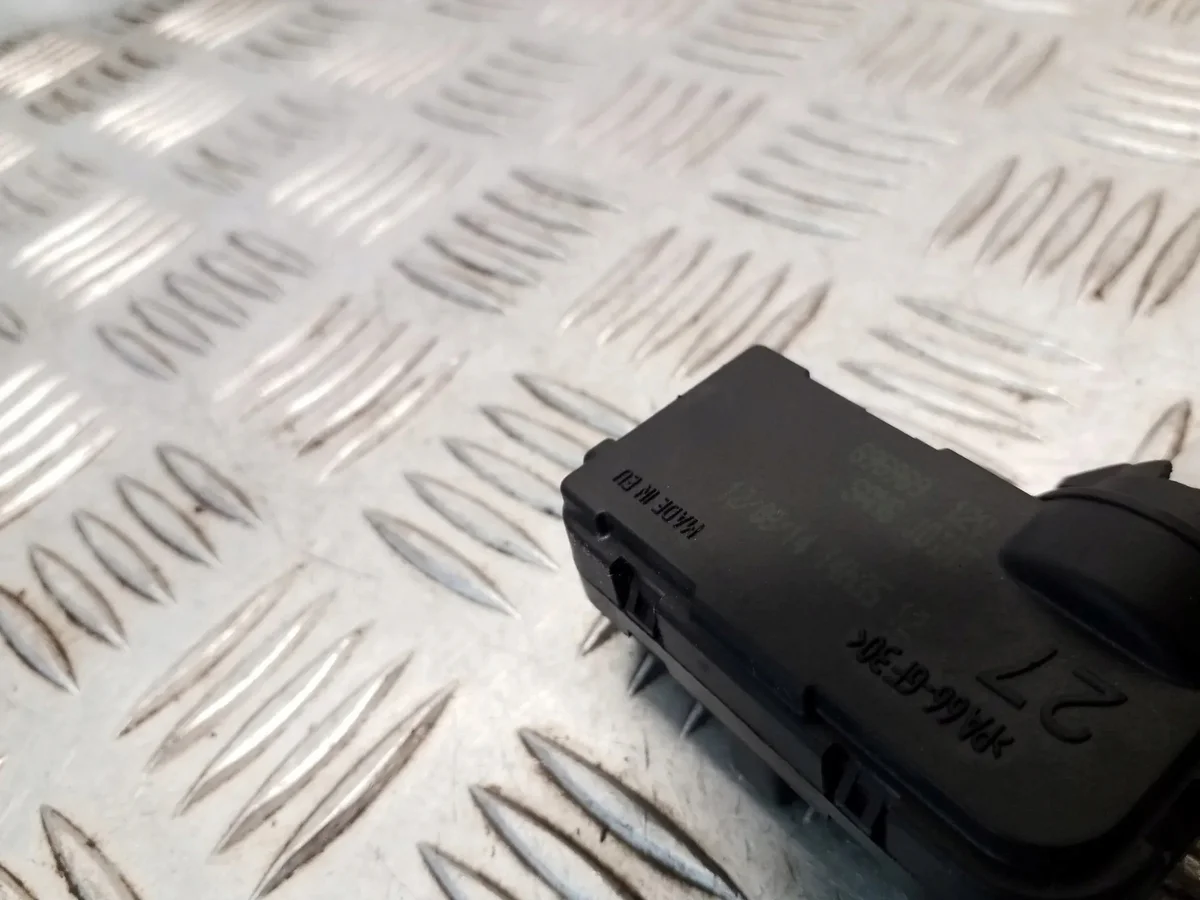 Stellmotor Scheinwerferverstellung Peugeot Expert 696969