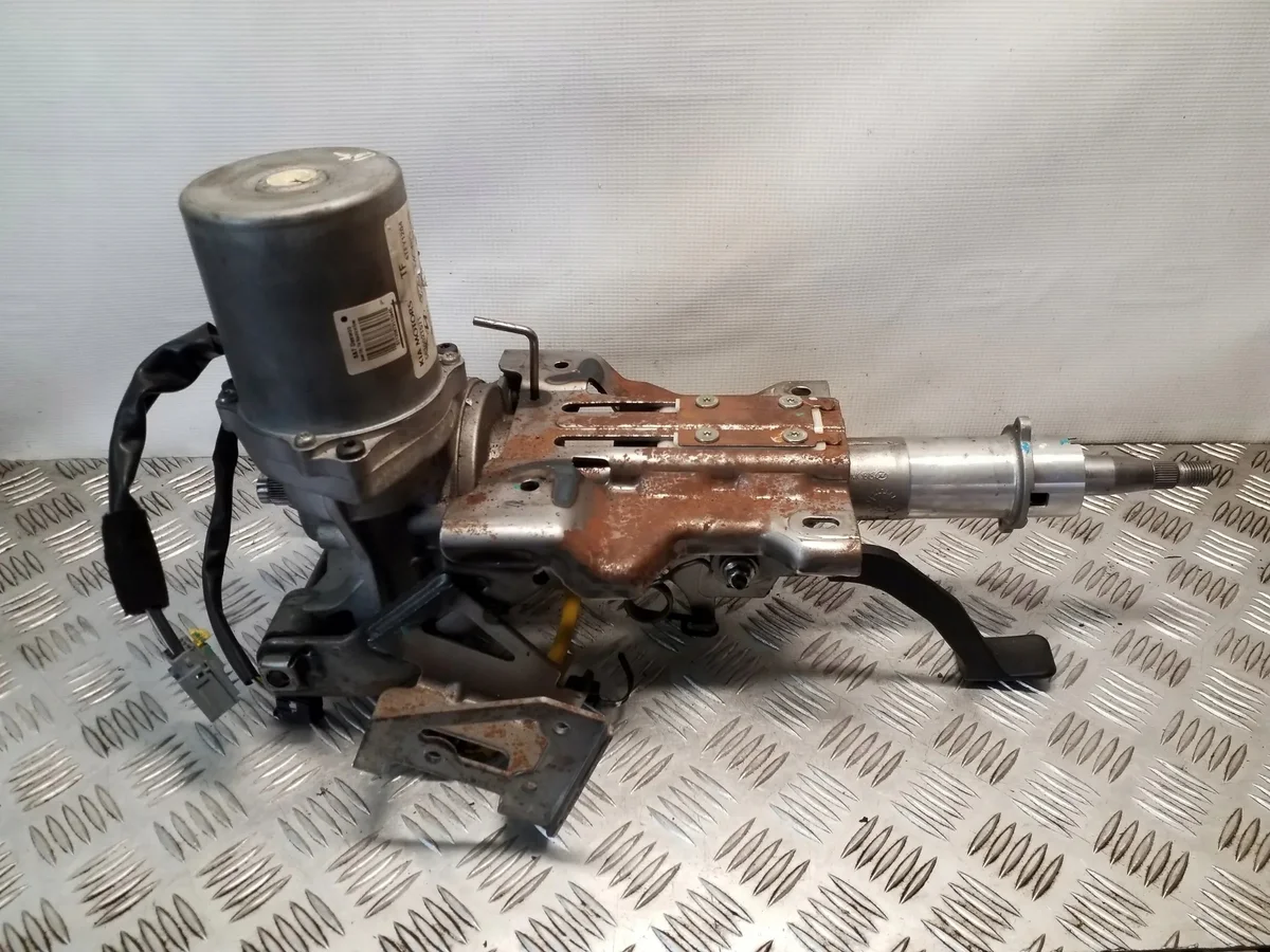 Kia Optima ohjaustehostimen pumppu 563002T571