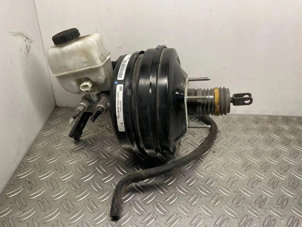 Bremskraftverstärker Ford Mustang V CR332B195AA