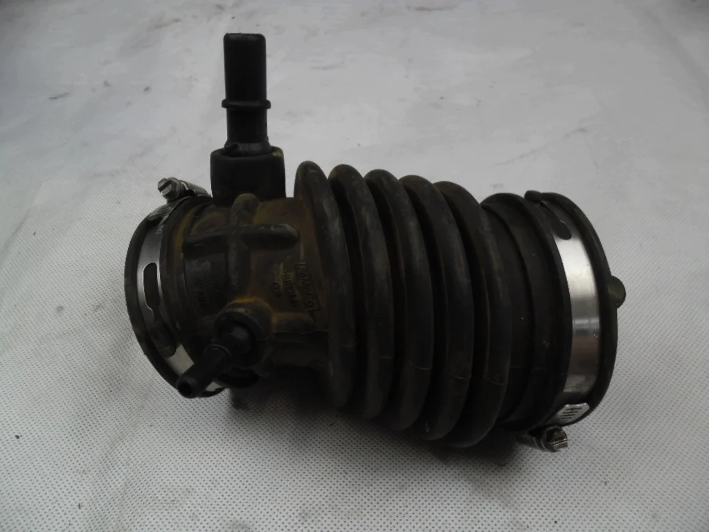 Ford Air Duct CJ54-9R504-A Kuga Mk2 Escape