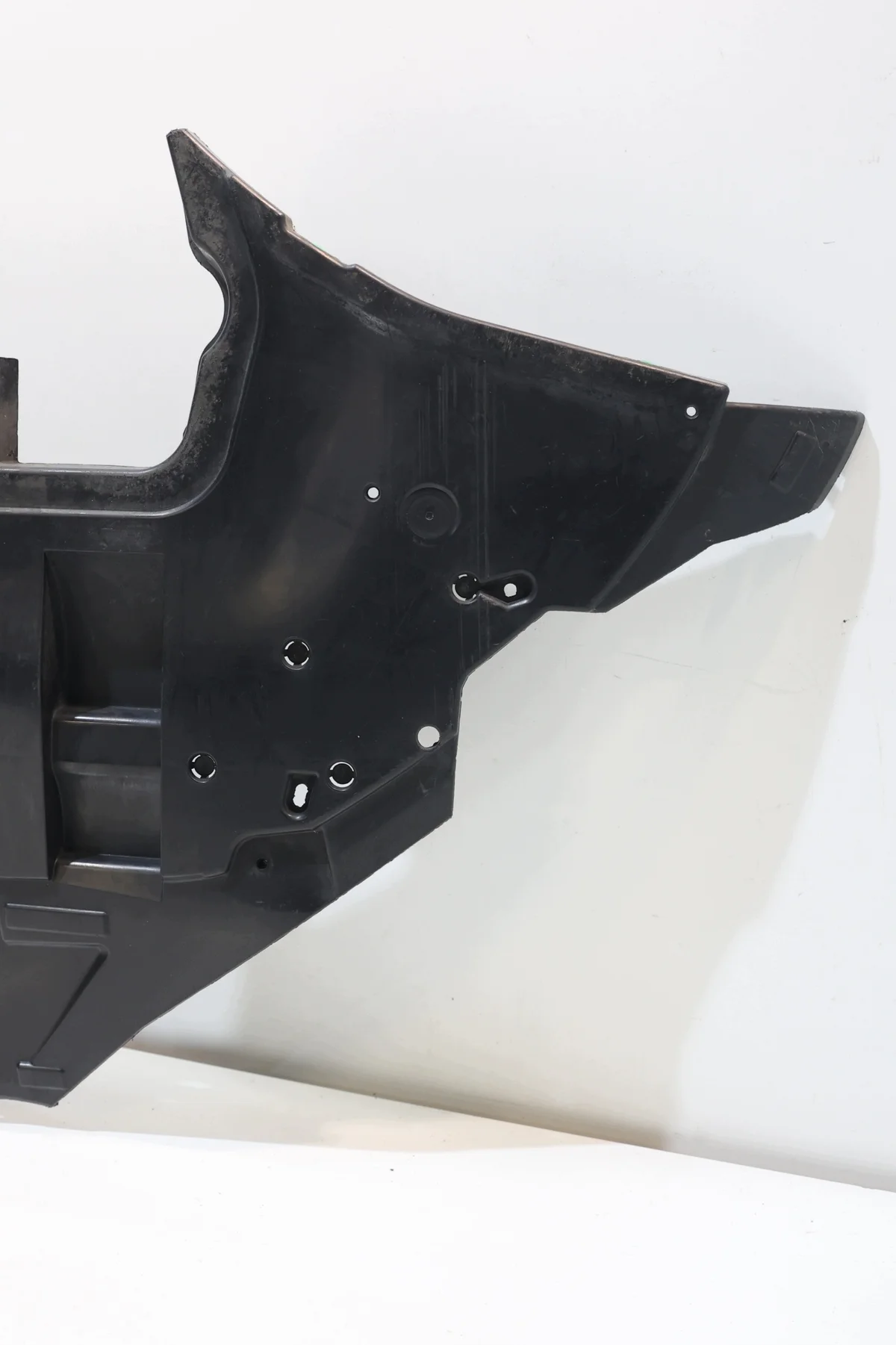 Volvo XC60 II Lower Engine Shield 31425178 image 3
