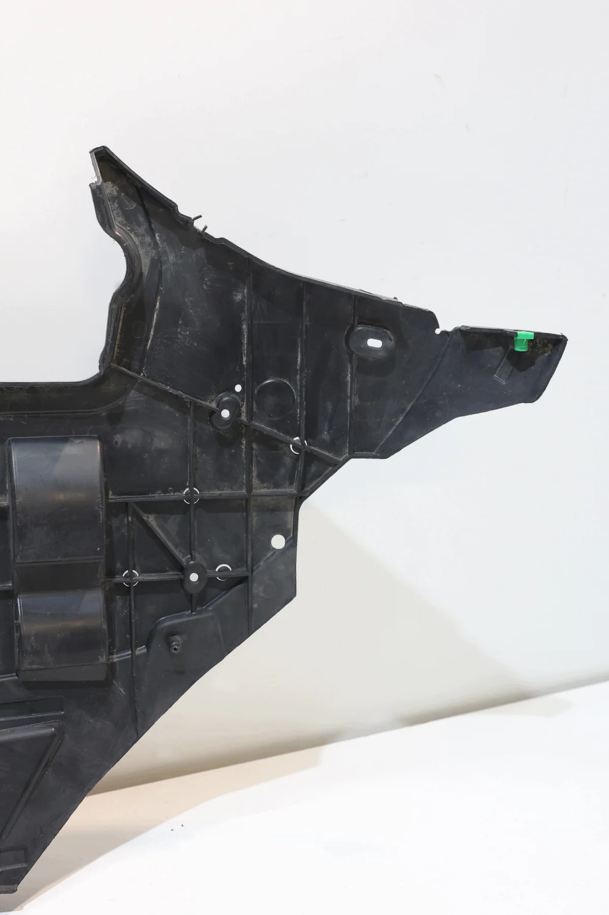 Volvo XC60 II Lower Engine Shield 31425178 image 6