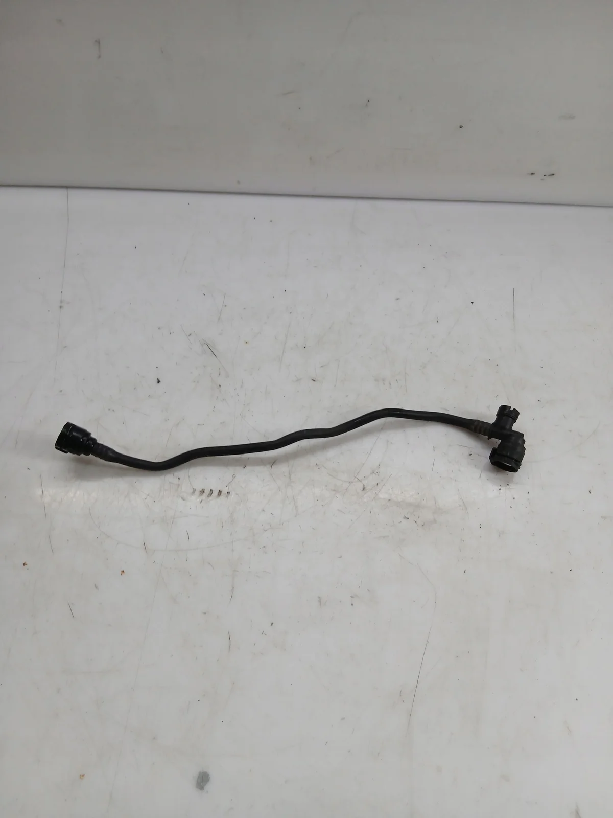 Tubo de água BMW 7617366