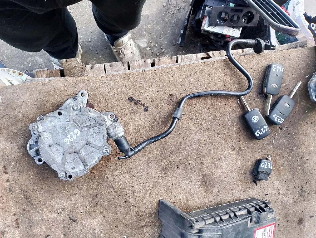 Bomba Vácuo VW Audi Skoda 2.0 TDI 03L145100